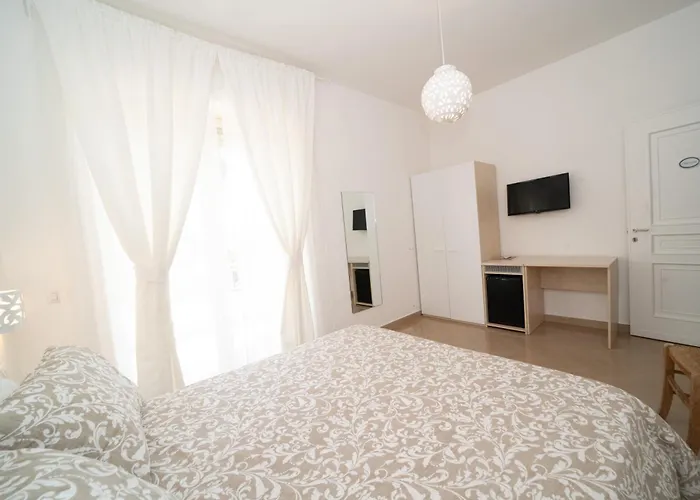 住宿加早餐酒店 Cristina 3*